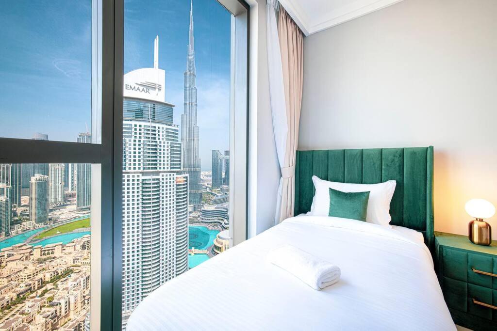 Magnificent Brand New Lux 3Br Burj & Fountain View Apartment Дубай Екстериор снимка