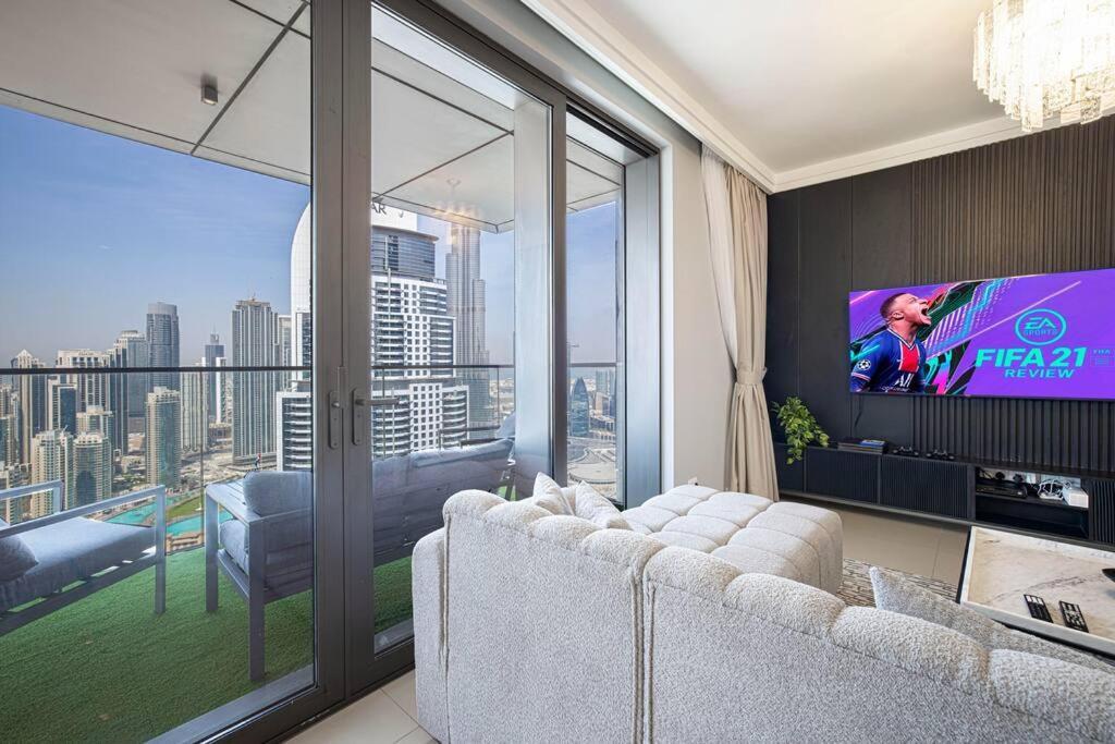 Magnificent Brand New Lux 3Br Burj & Fountain View Apartment Дубай Екстериор снимка